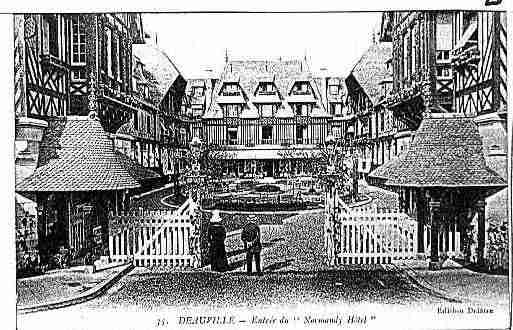 Ville de DEAUVILLE Carte postale ancienne