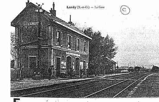 Ville de LARDY Carte postale ancienne