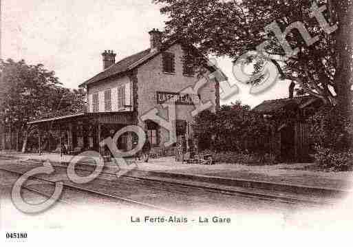 Ville de FERTEALAIS(LA), carte postale ancienne