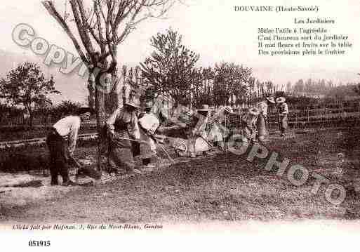 Ville de DOUVAINE, carte postale ancienne