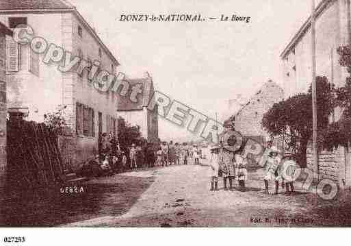 Ville de DONZYLENATIONAL, carte postale ancienne