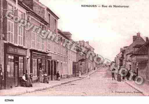 Ville de NEMOURS, carte postale ancienne