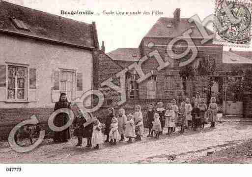 Ville de BOUGAINVILLE, carte postale ancienne