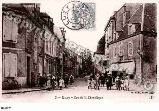 Ville de LUZY, carte postale ancienne