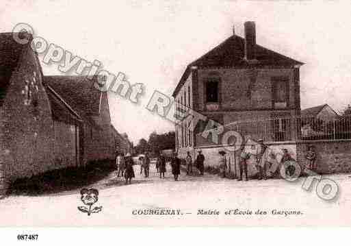 Ville de COURGENAY, carte postale ancienne