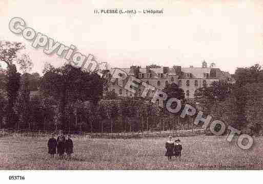 Ville de PLESSE, carte postale ancienne