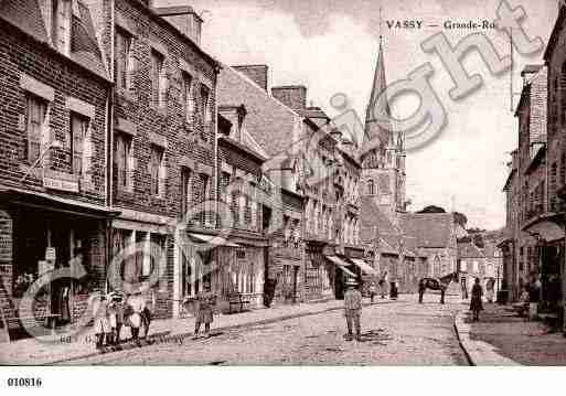 Ville de VASSY, carte postale ancienne