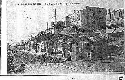 Ville de BOISCOLOMBES Carte postale ancienne