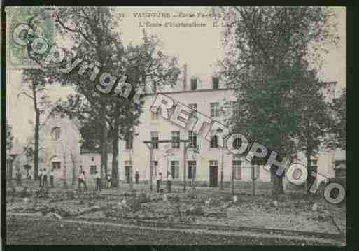 Ville de VAUJOURS Carte postale ancienne