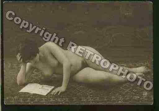 Ville de FEMME Carte postale ancienne