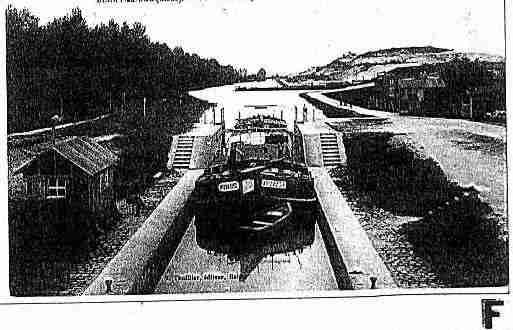 Ville de BERRYAUBAC Carte postale ancienne