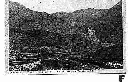 Ville de CASTELLANE Carte postale ancienne