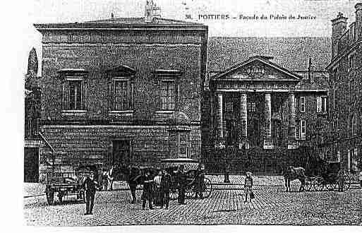 Ville de POITIERS Carte postale ancienne