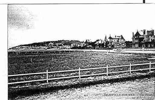 Ville de DEAUVILLE Carte postale ancienne