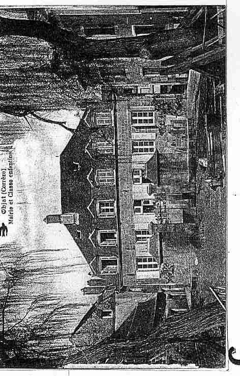 Ville de OBJAT Carte postale ancienne