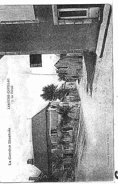 Ville de ROCHECANILLAC(la) Carte postale ancienne