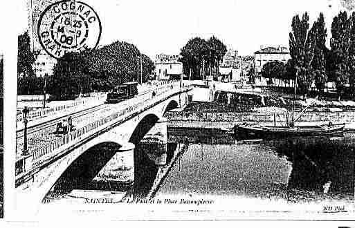 Ville de SAINTES Carte postale ancienne