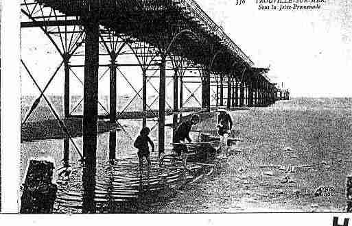 Ville de TROUVILLESURMER Carte postale ancienne