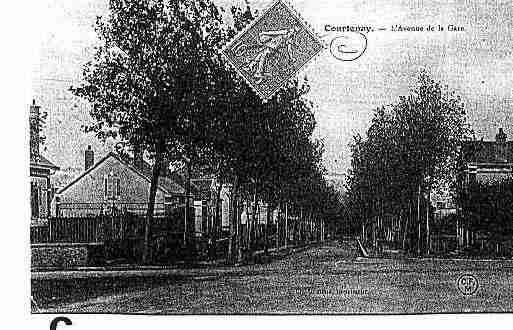Ville de COURTENAY Carte postale ancienne