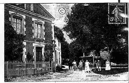 Ville de COURTISOLS Carte postale ancienne