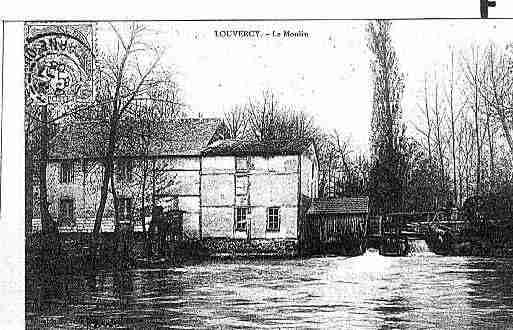 Ville de LIVRYLOUVERCY Carte postale ancienne