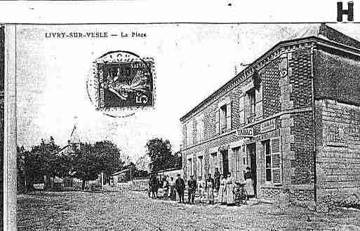 Ville de LIVRYLOUVERCY Carte postale ancienne