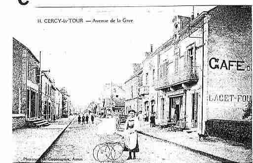 Ville de CERCYLATOUR Carte postale ancienne