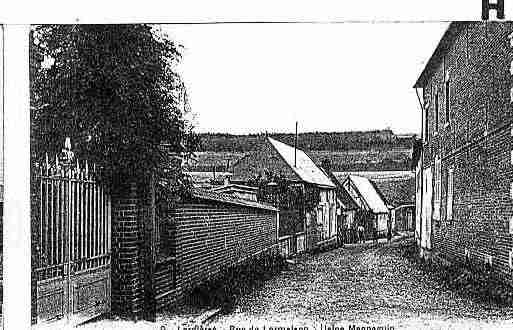 Ville de MERU Carte postale ancienne