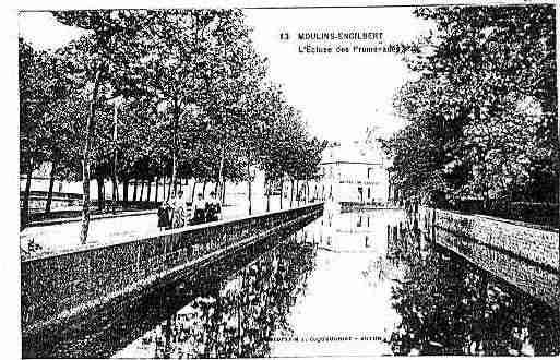 Ville de MOULINSENGILBERT Carte postale ancienne