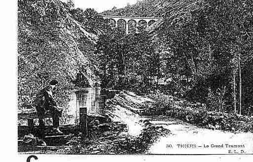 Ville de THIERS Carte postale ancienne