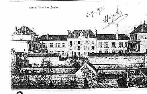 Ville de NEMOURS Carte postale ancienne