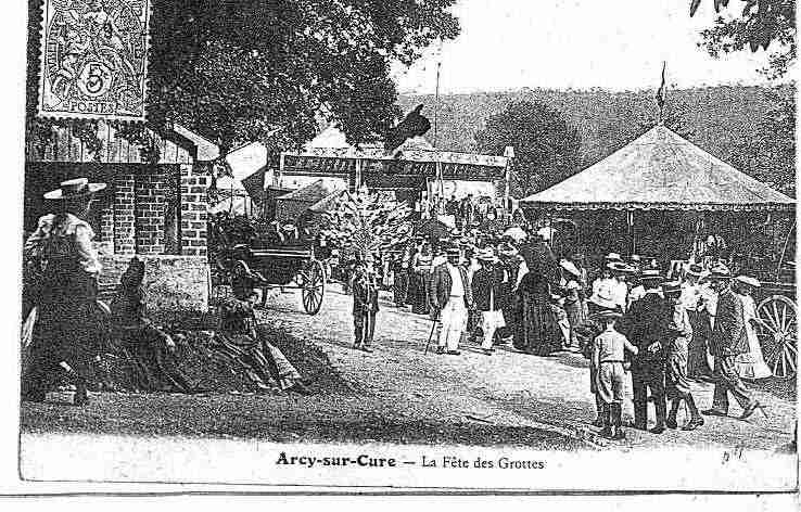 Ville de ARCYSURCURE Carte postale ancienne