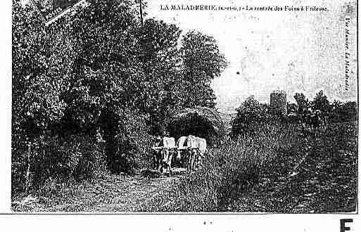 Ville de CRESPIERES Carte postale ancienne