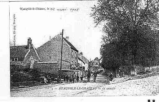 Ville de NEAUPHLELECHATEAU Carte postale ancienne Ville de NEAUPHLELECHATEAU Carte postale ancienne