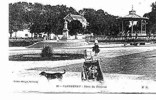 Ville de PARTHENAY Carte postale ancienne