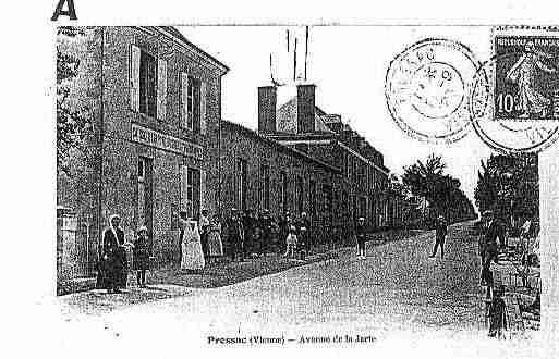 Ville de PRESSAC Carte postale ancienne