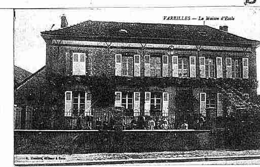 Ville de VAREILLES Carte postale ancienne