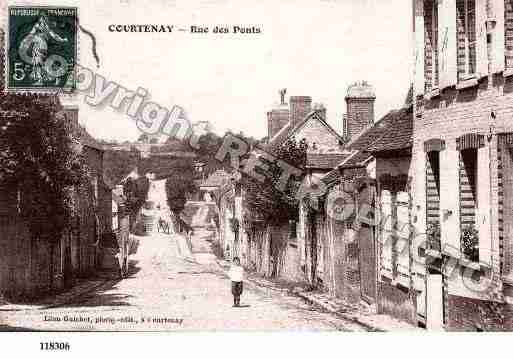 Ville de COURTENAY, carte postale ancienne