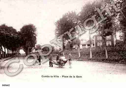 Ville de COMBSLAVILLE, carte postale ancienne