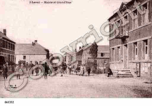 Ville de LEVAL, carte postale ancienne