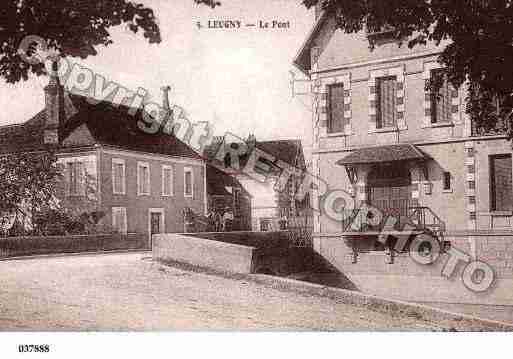 Ville de LEUGNY, carte postale ancienne