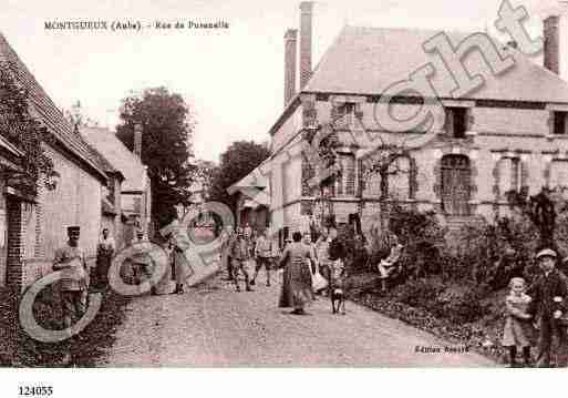 Ville de MONTGUEUX, carte postale ancienne