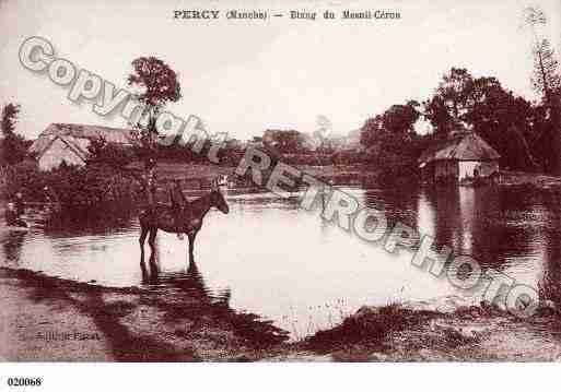 Ville de PERCY, carte postale ancienne