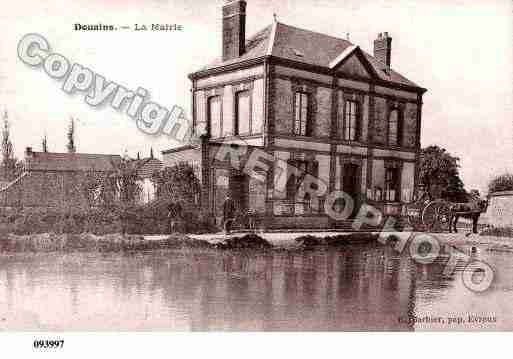 Ville de DOUAINS, carte postale ancienne