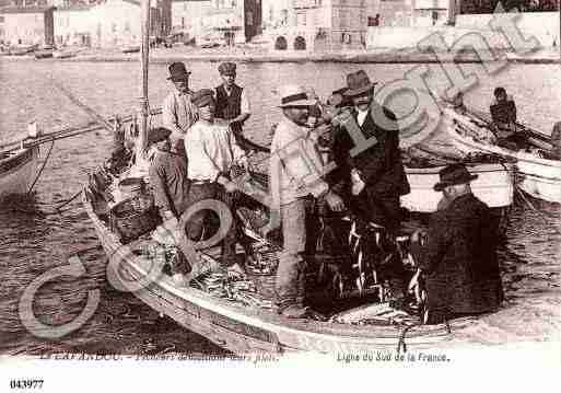 Ville de LAVANDOU(LE), carte postale ancienne