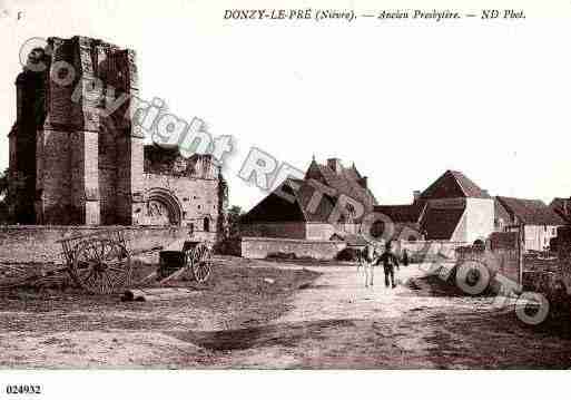 Ville de DONZY, carte postale ancienne