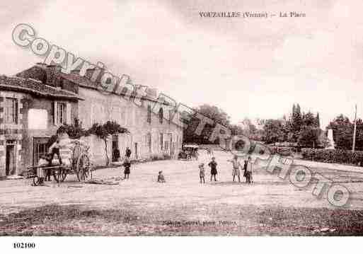 Ville de VOUZAILLES, carte postale ancienne