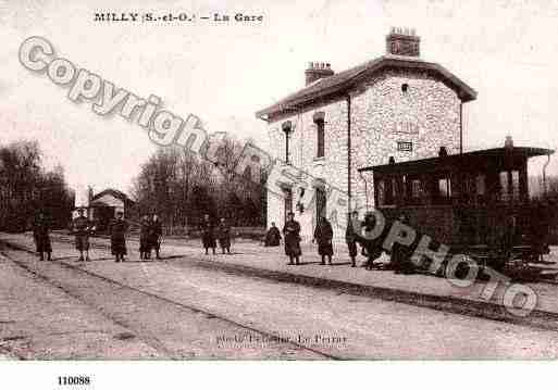 Ville de MILLYLAFORET, carte postale ancienne