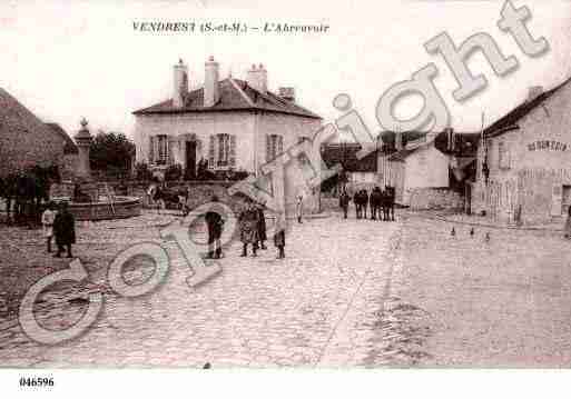 Ville de VENDREST, carte postale ancienne