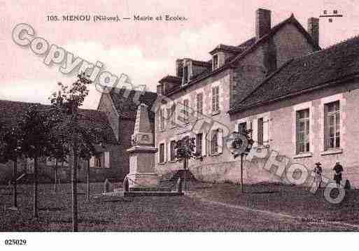 Ville de MENOU, carte postale ancienne